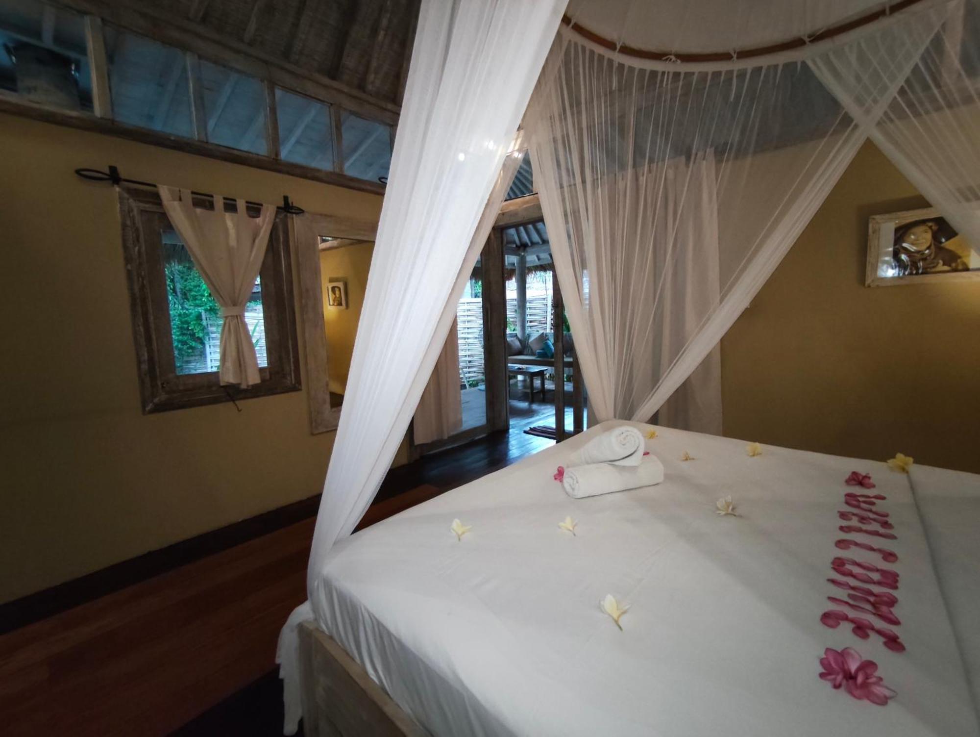 Villa Ibu Гили Траванган Экстерьер фото