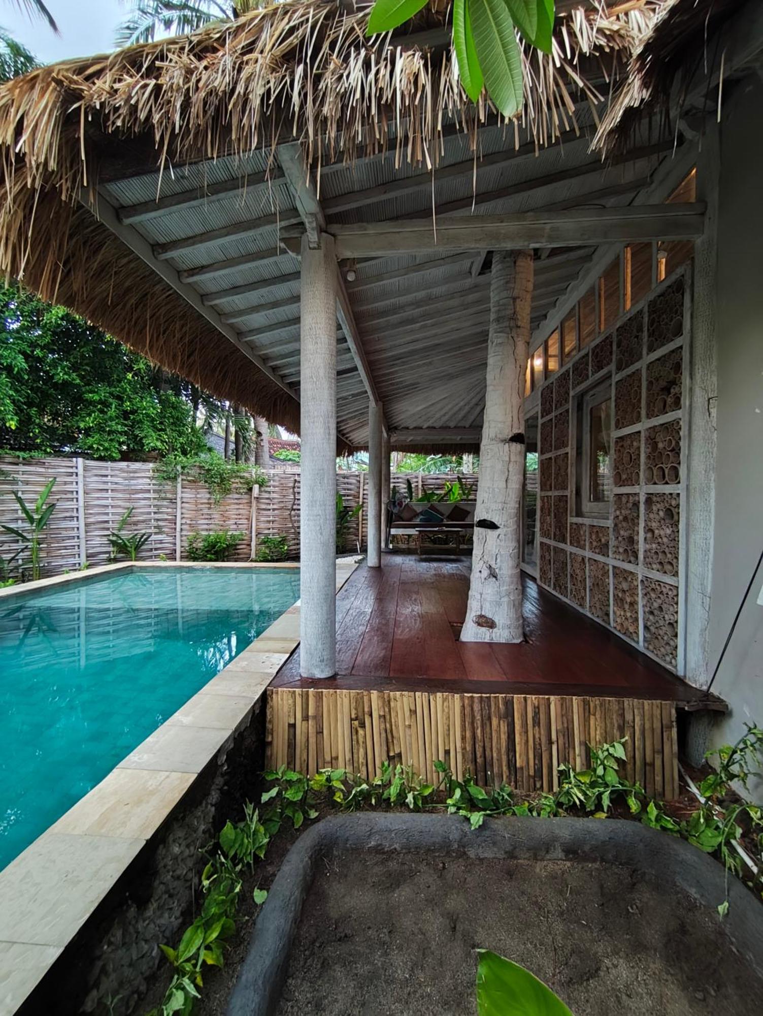 Villa Ibu Гили Траванган Экстерьер фото